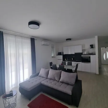 Apartment Gabi *