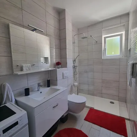 Gabi Appartement Grebaštica