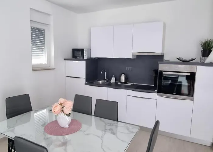 Gabi Apartman Grebastica